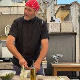Cours de cuisine à Gênes : pesto et pâtes en rooftop