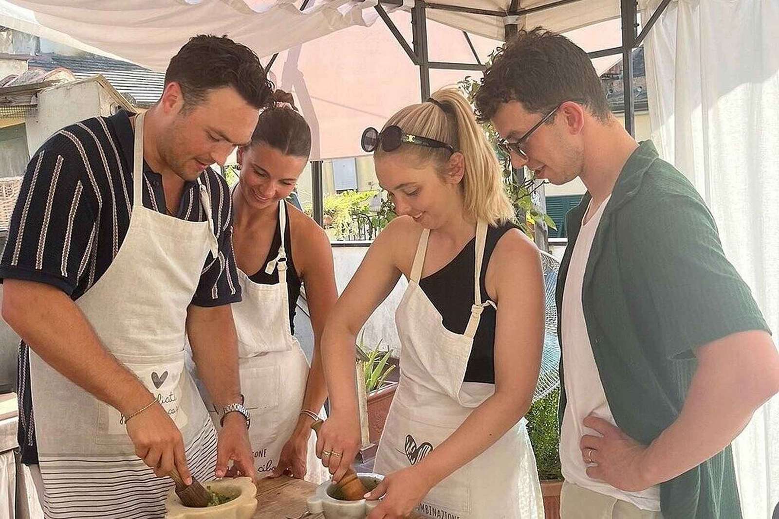 Cours de cuisine à Gênes : pesto et pâtes en rooftop