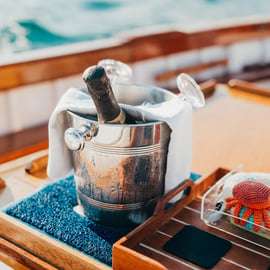 Båttur i solnedgången vid Portofino med vin och frukt