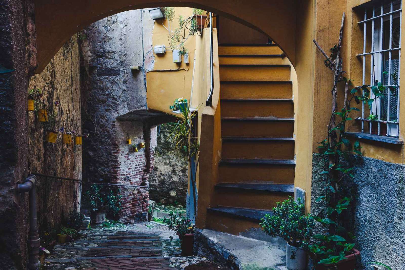 Génova: Recorrido fotográfico por los rincones secretos y merienda tradicional