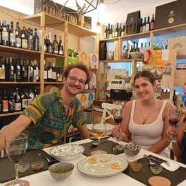 Vinprovning i Genua med pesto och focaccia vid Columbus hus