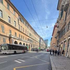 Genua: Elektroroller-Verleih im historischen Zentrum
