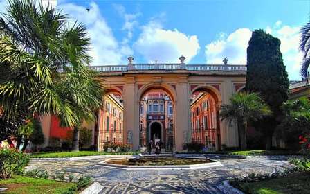 Genoa: Palazzi dei Roll and Palazzo Reale Guided Tour