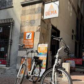 Genua: Elektroroller-Verleih im historischen Zentrum