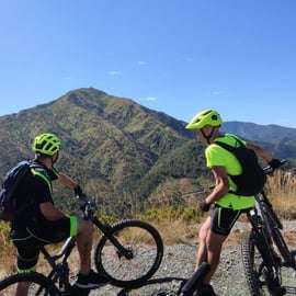Gavi: Excursión en bicicleta eléctrica con cata de vinos