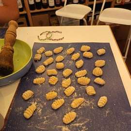 Aula de nhoque e pesto em Gênova, com brunch e vinhos