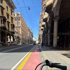 Genua: Elektroroller-Verleih im historischen Zentrum