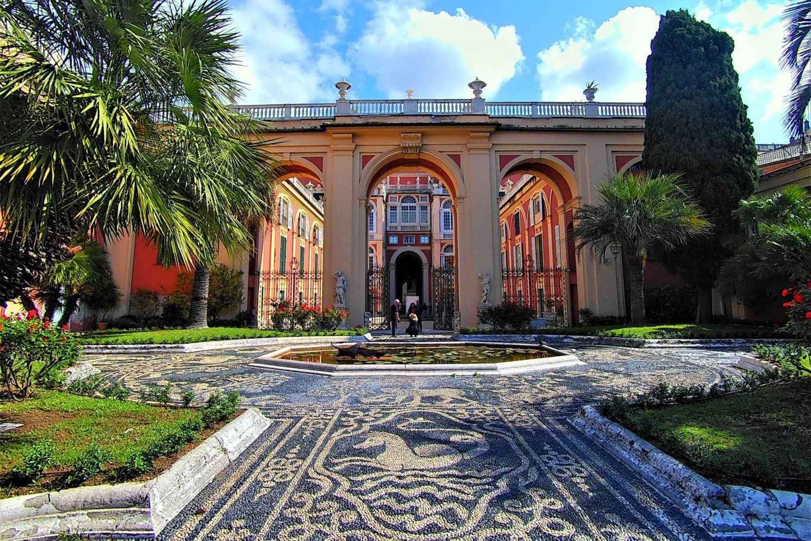 Janov: Prohlídka s průvodcem paláců Rolů a Královského paláce