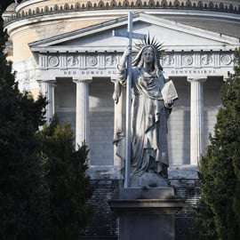 Tour del cimitero di Staglieno e dei murales di Marassi